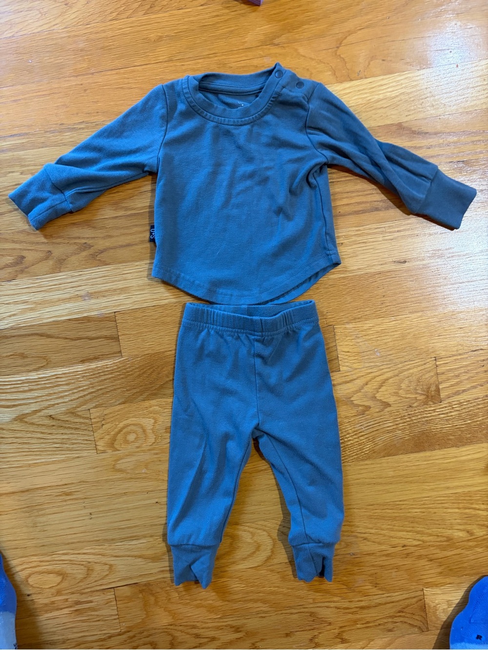 O live & Scout 2 Piece Outfit - 3-6months